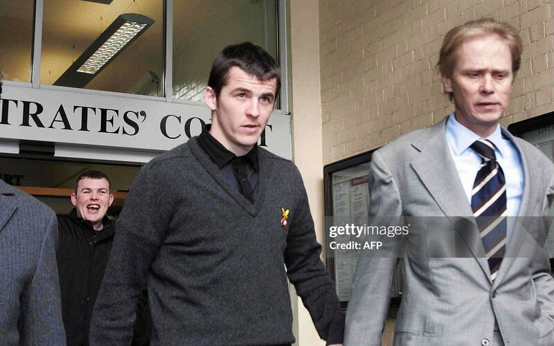 Barton thường xuyên đến tòa án